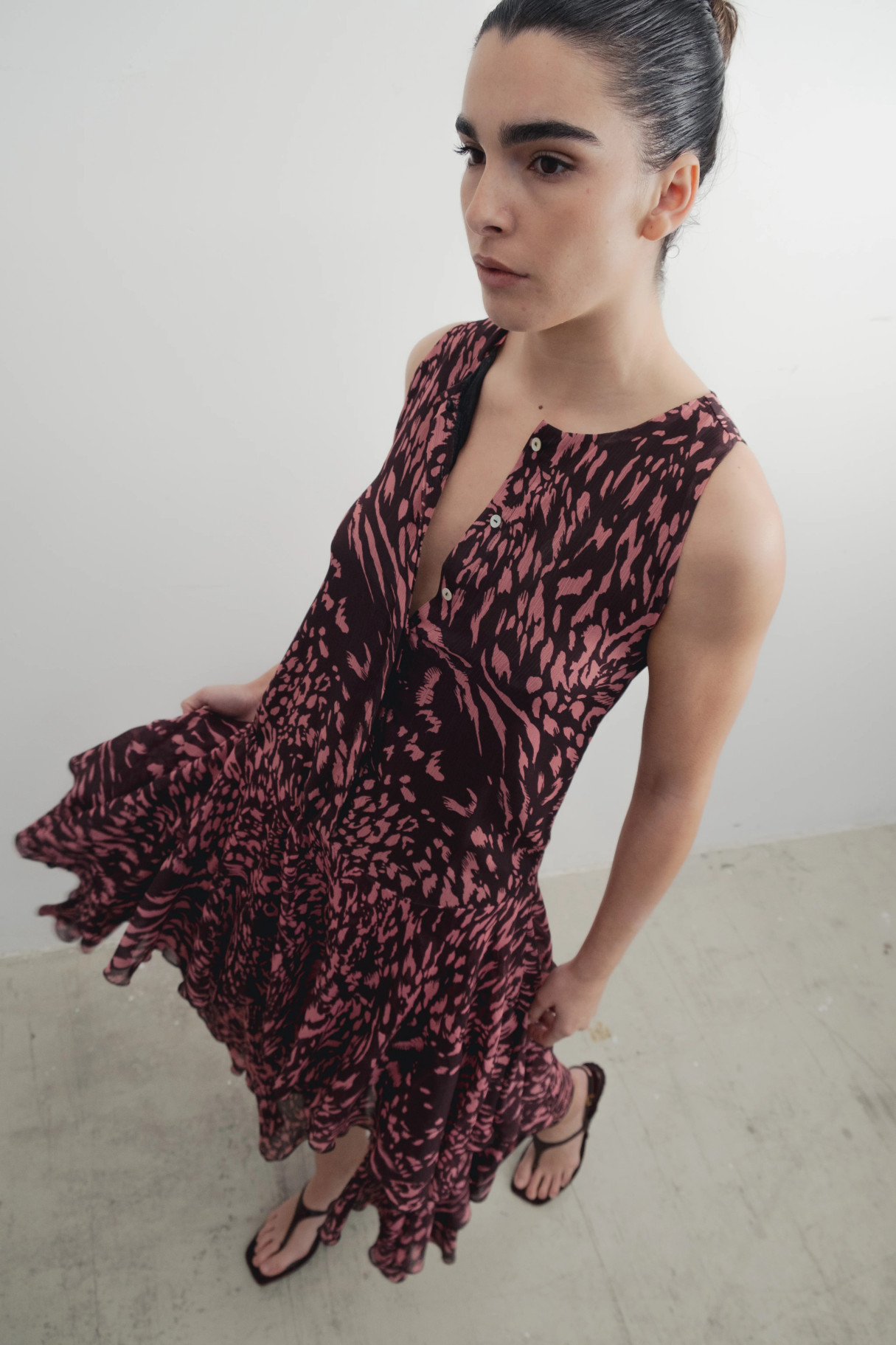 VESTIDO ESTAMPADO VOLANTES