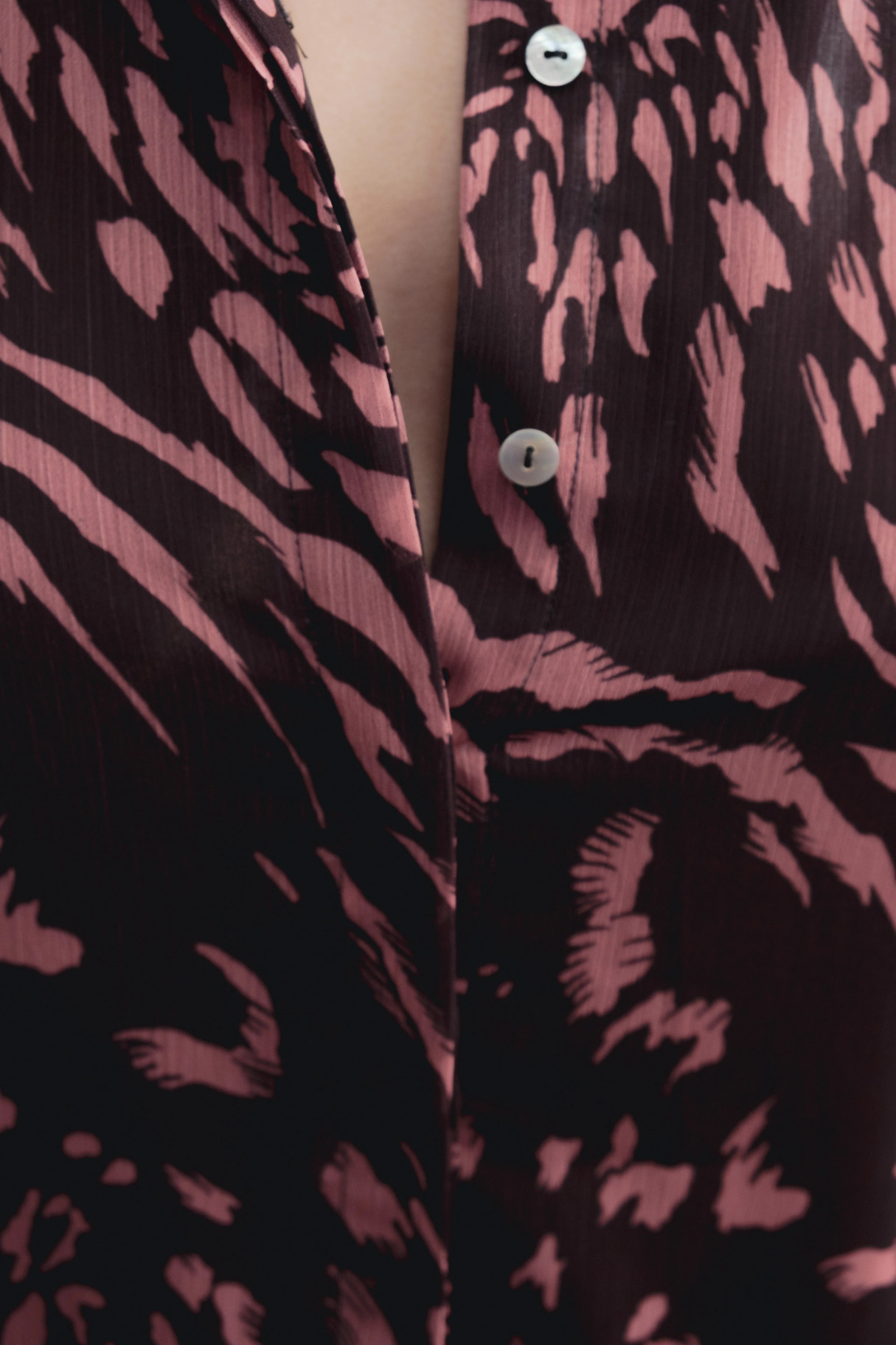 VESTIDO ESTAMPADO VOLANTES