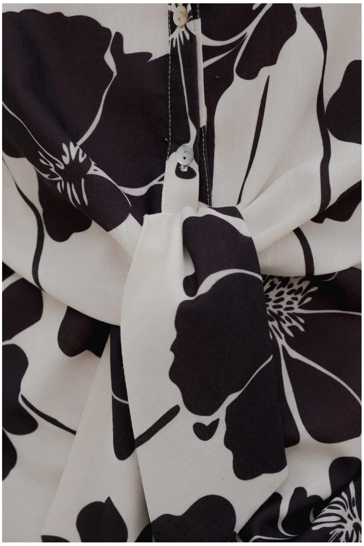 CAMISA NUDO ESTAMPADA