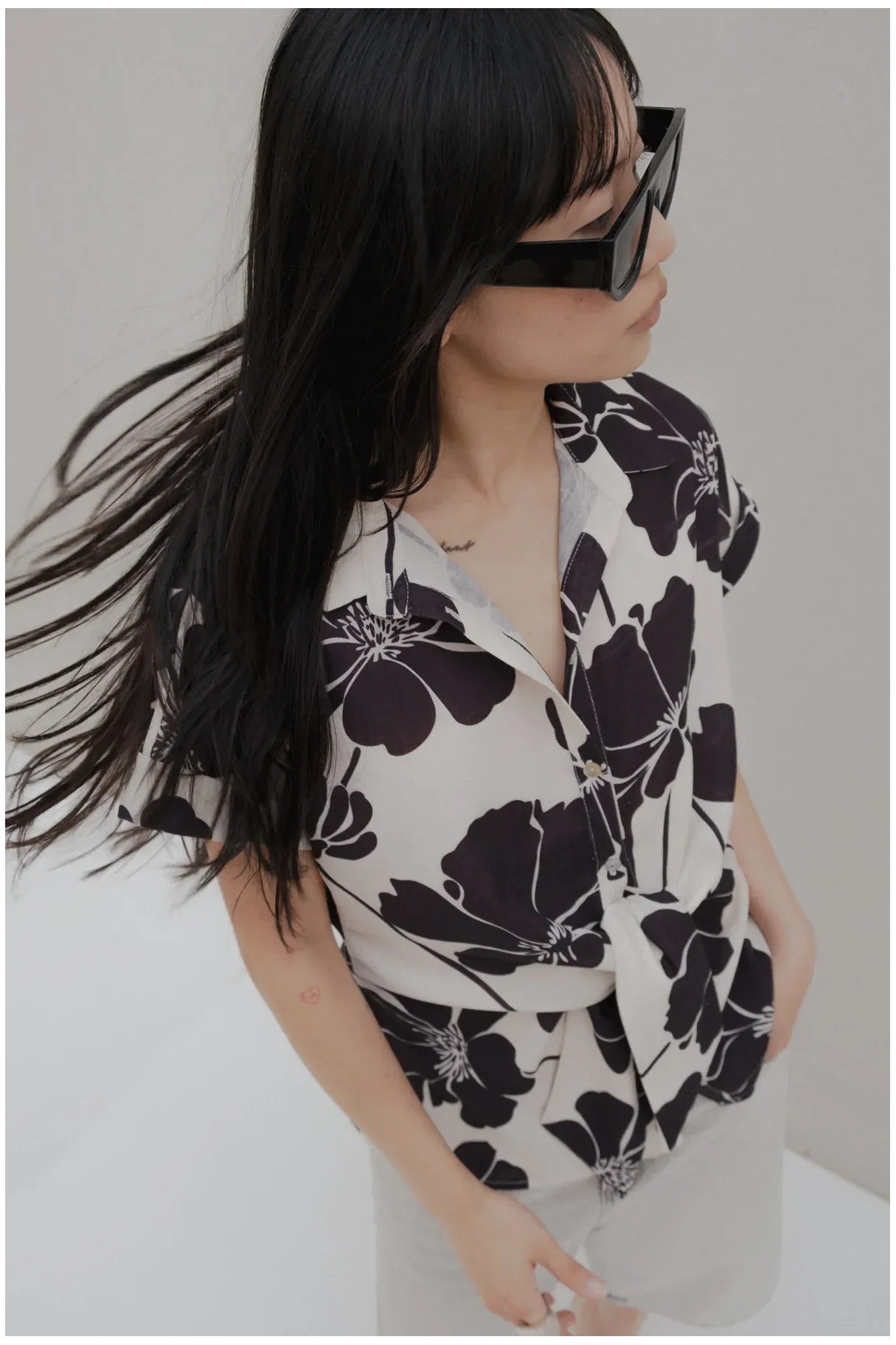CAMISA NUDO ESTAMPADA